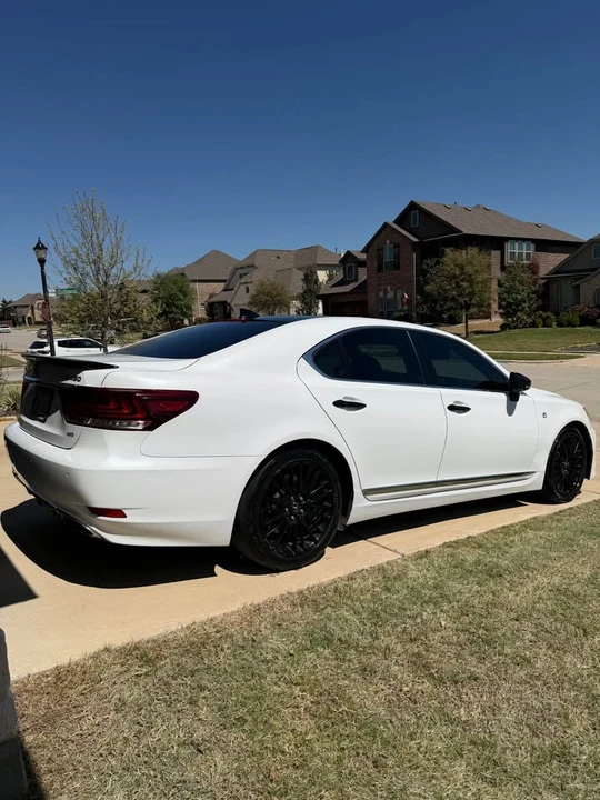2015 Lexus LS 4th Gen - Image 4 of 20
