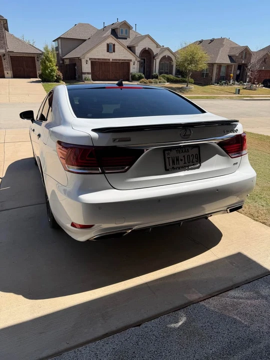 2015 Lexus LS 4th Gen - Image 5 of 20