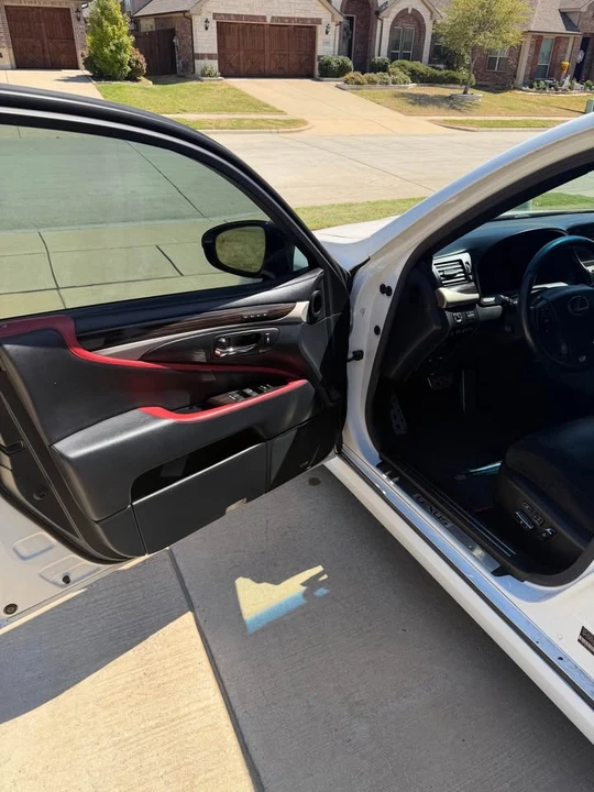 2015 Lexus LS 4th Gen - Image 12 of 20