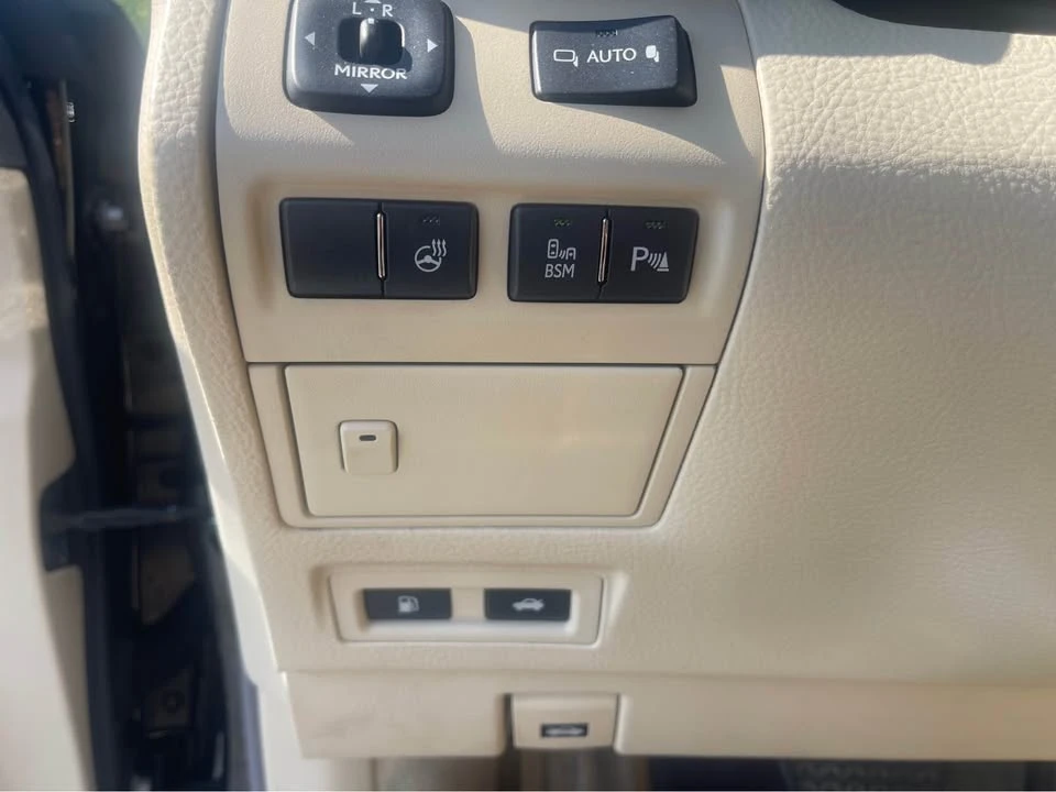 2015 Lexus LS 4th Gen - Image 12 of 18