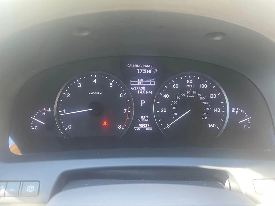 2015 Lexus LS 4th Gen - Image 18 of 18