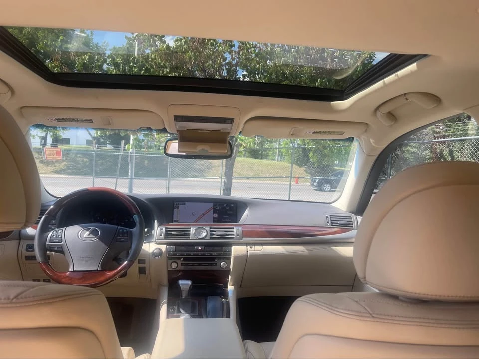 2015 Lexus LS 4th Gen - Image 11 of 18