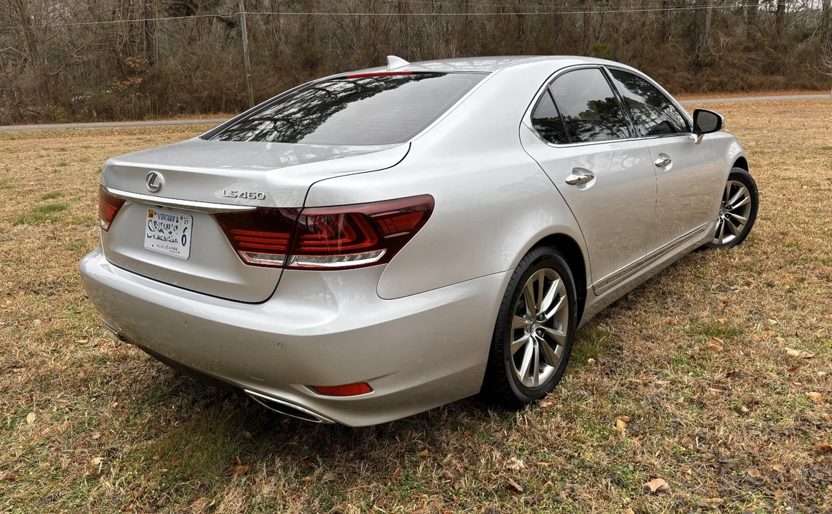 2015 Lexus LS 4th Gen - Image 5 of 21