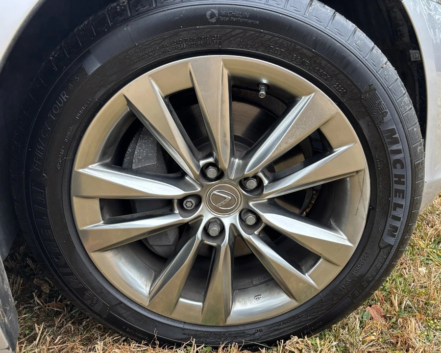 2015 Lexus LS 4th Gen - Image 11 of 21