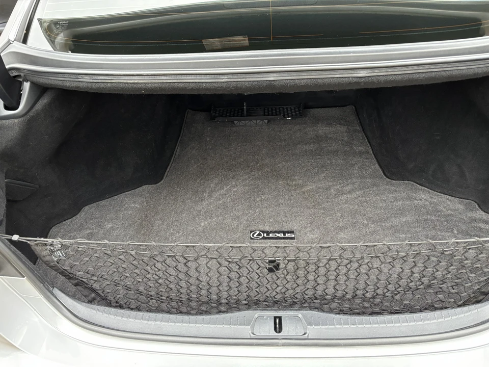 2015 Lexus LS 4th Gen - Image 9 of 21