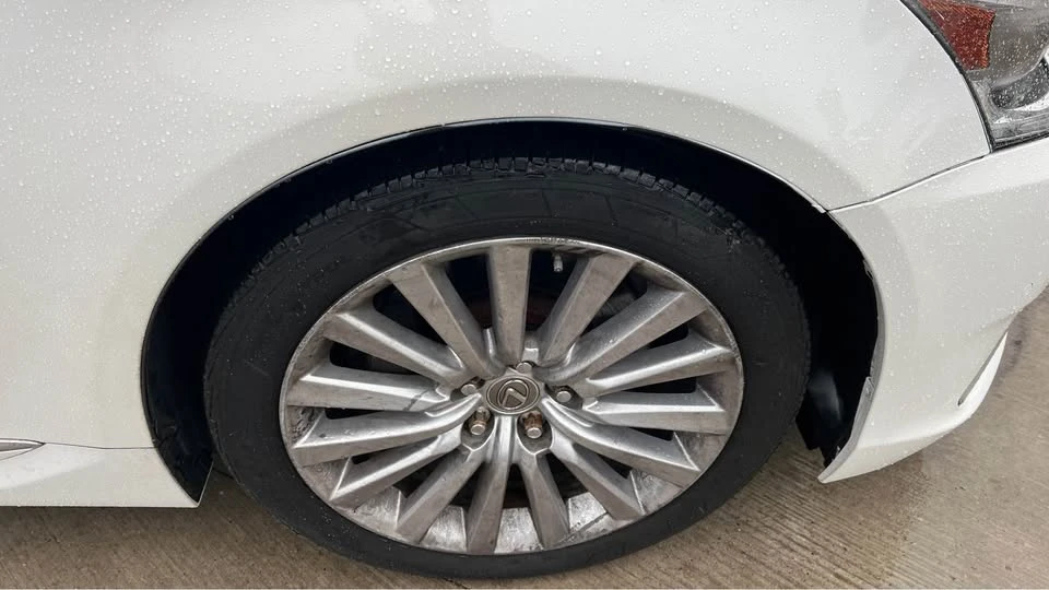 2015 Lexus LS 4th Gen - Image 18 of 20