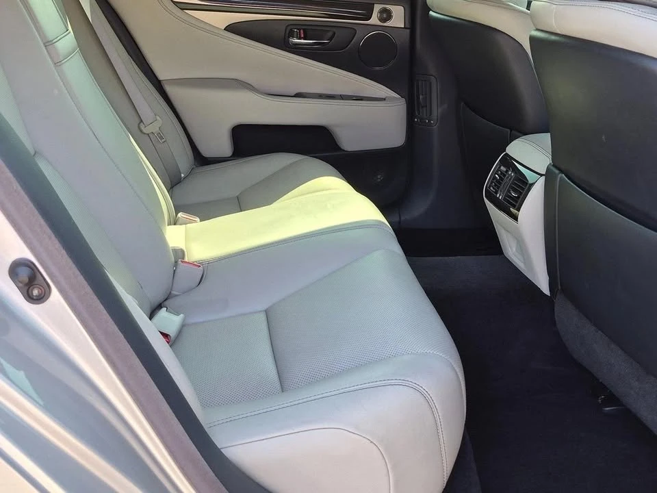 2015 Lexus LS 4th Gen - Image 11 of 15