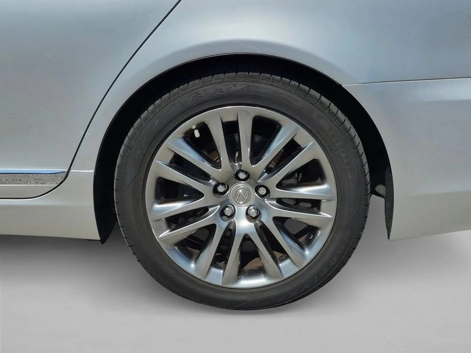 2015 Lexus LS 4th Gen - Image 9 of 15