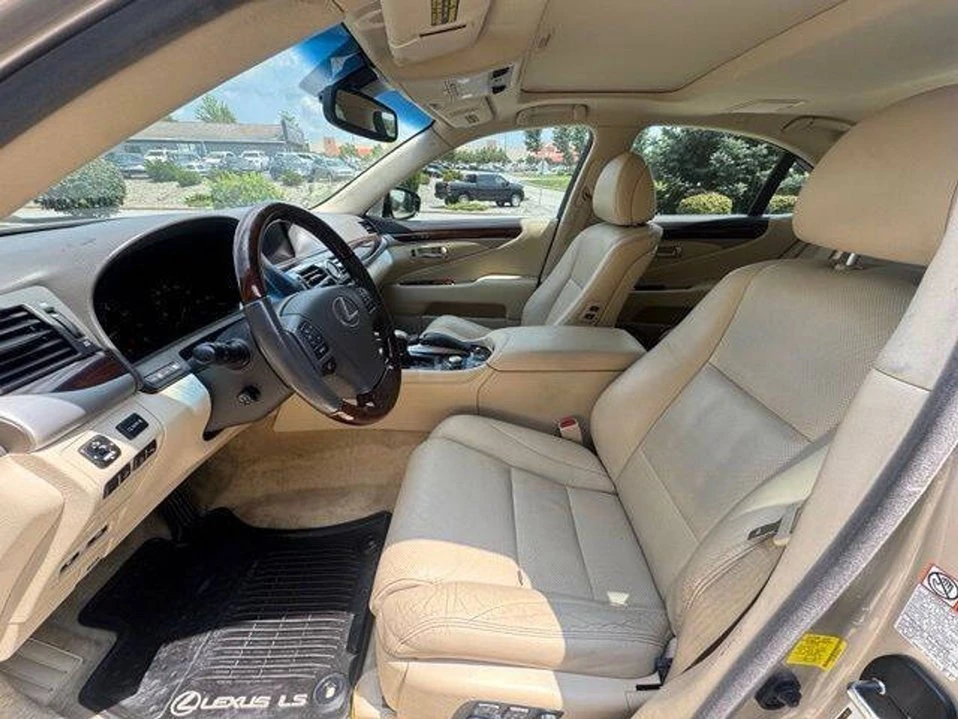 2015 Lexus LS 4th Gen - Image 16 of 16