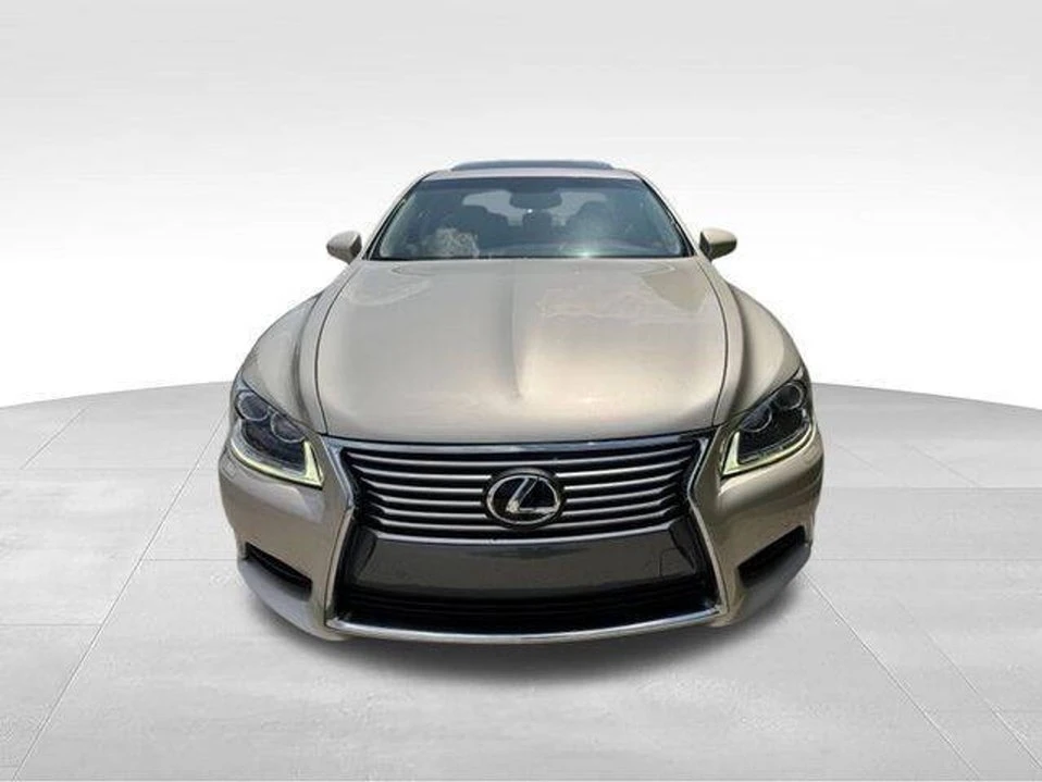 2015 Lexus LS 4th Gen - Image 9 of 16