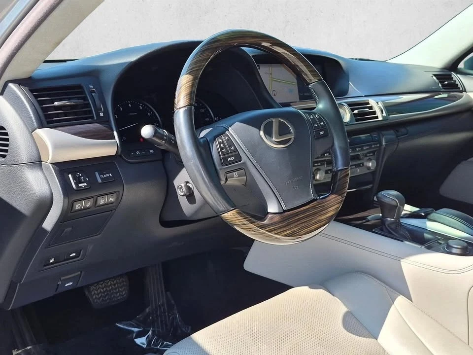 2015 Lexus LS 4th Gen - Image 15 of 15