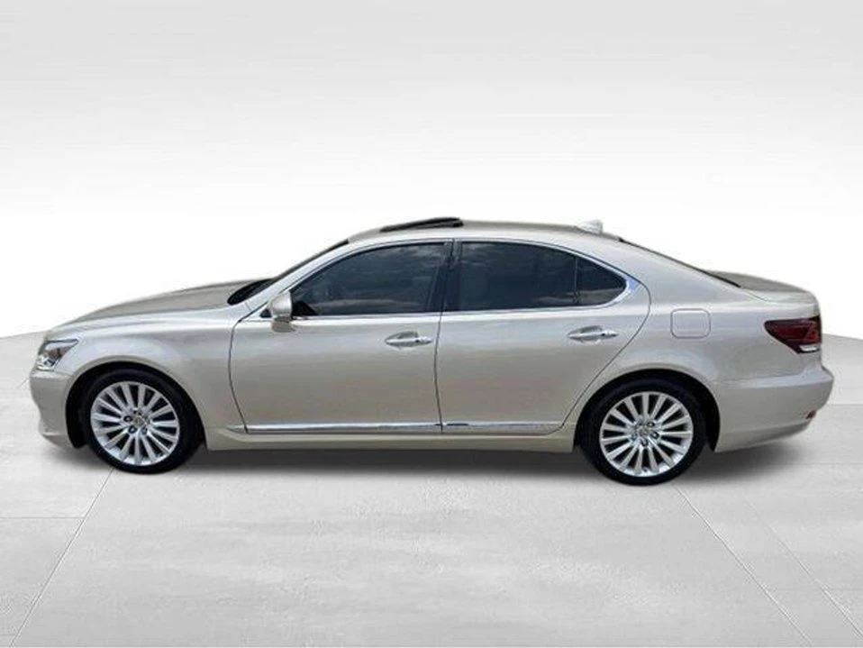 2015 Lexus LS 4th Gen - Image 2 of 16