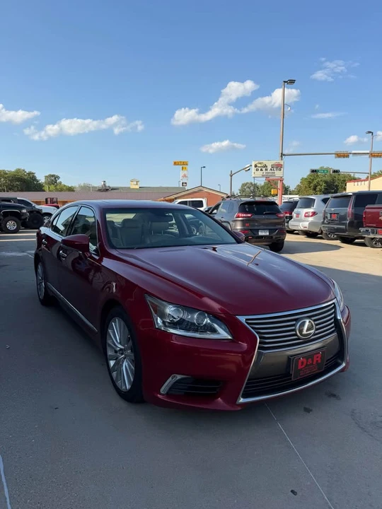 2015 Lexus LS 4th Gen - Image 6 of 10