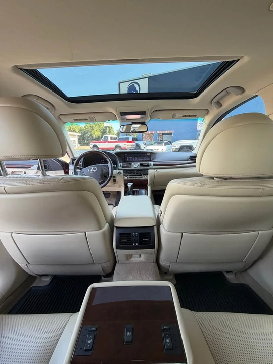 2015 Lexus LS 4th Gen - Image 10 of 10