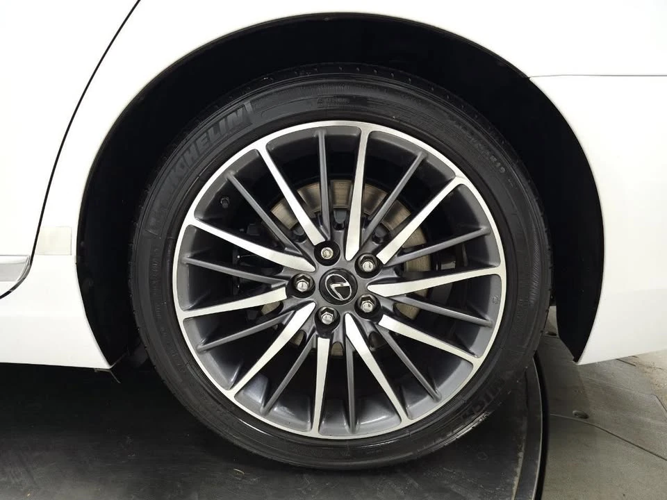 2015 Lexus LS 4th Gen - Image 4 of 20