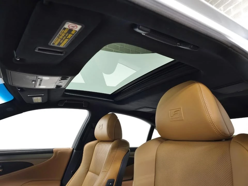2015 Lexus LS 4th Gen - Image 15 of 20