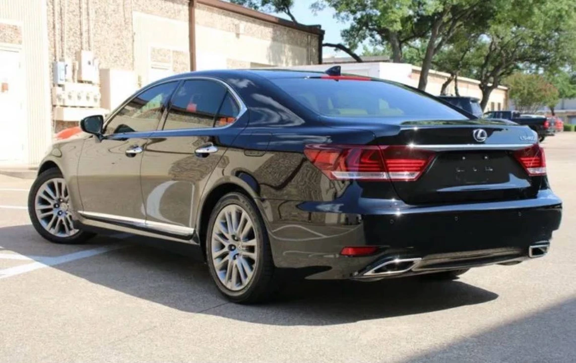 2015 Lexus LS 4th Gen - Image 7 of 10