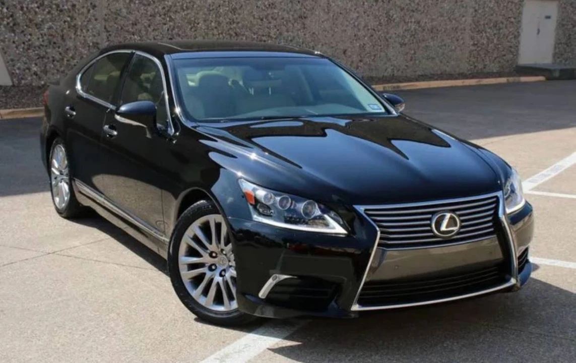 2015 Lexus LS 4th Gen - Image 4 of 10