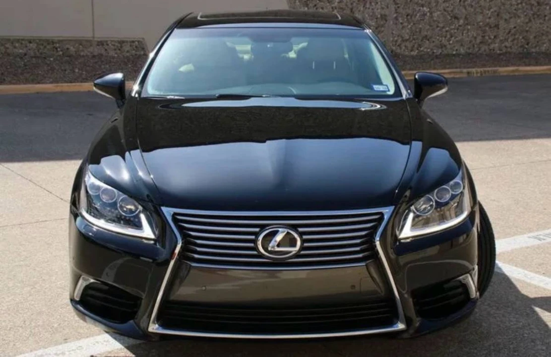 2015 Lexus LS 4th Gen - Image 6 of 10