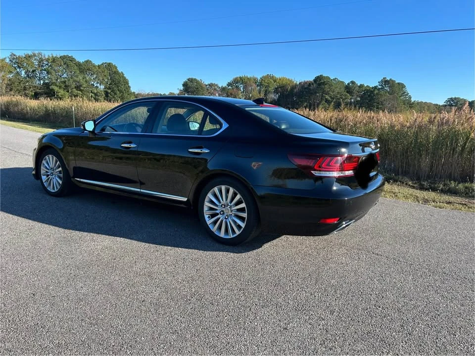 2015 Lexus LS 4th Gen - Image 4 of 8