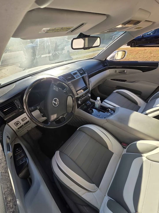 2015 Lexus LS 4th Gen - Image 3 of 5