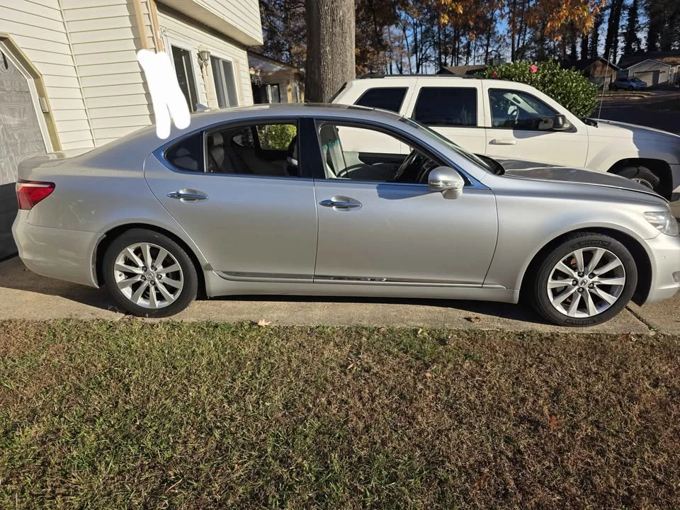 2015 Lexus LS 4th Gen - Image 4 of 5
