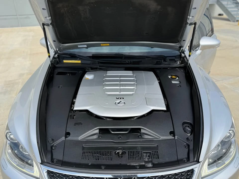 2015 Lexus LS 4th Gen - Image 19 of 20