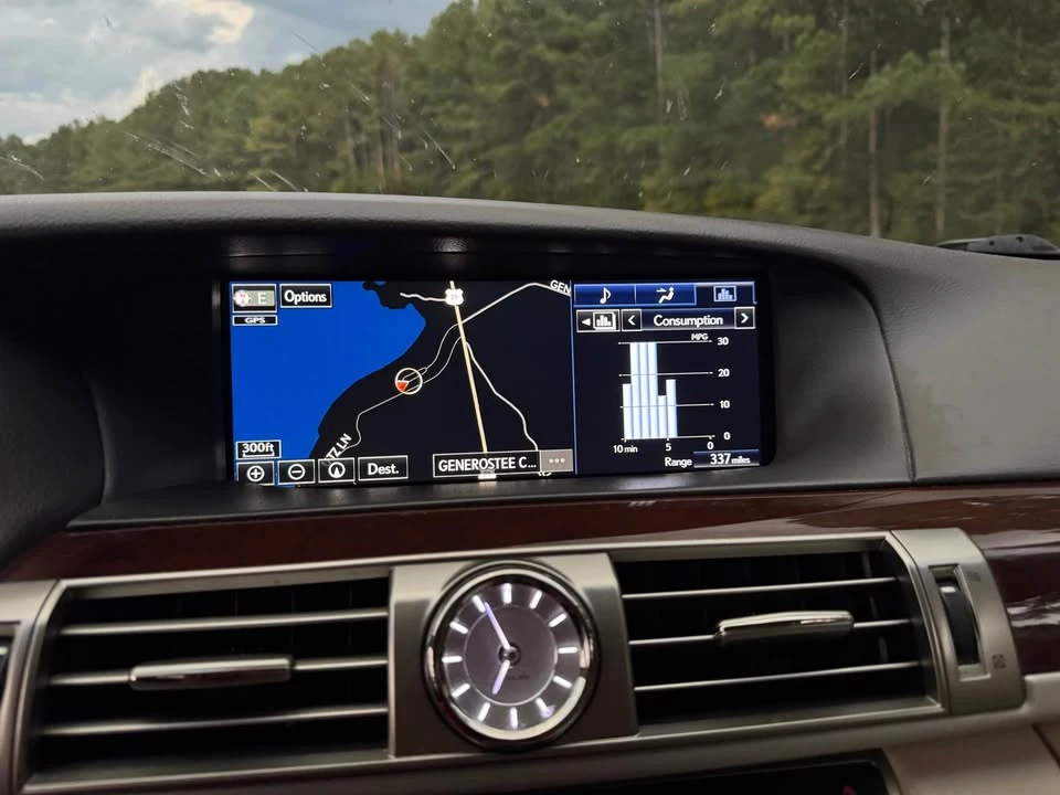 2015 Lexus LS 4th Gen - Image 6 of 14
