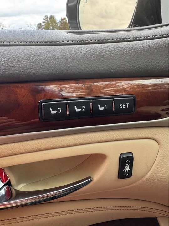2015 Lexus LS 4th Gen - Image 10 of 14