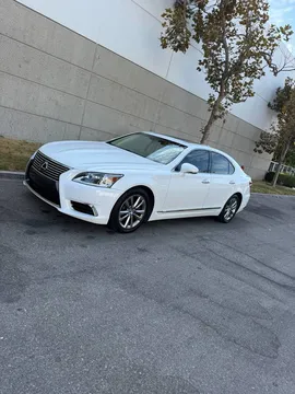 2015 Lexus LS 460 V-8 4.6L AWD
