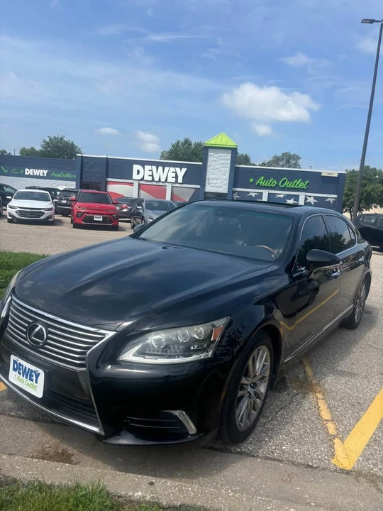 2015 Lexus LS 4th Gen - Image 4 of 17