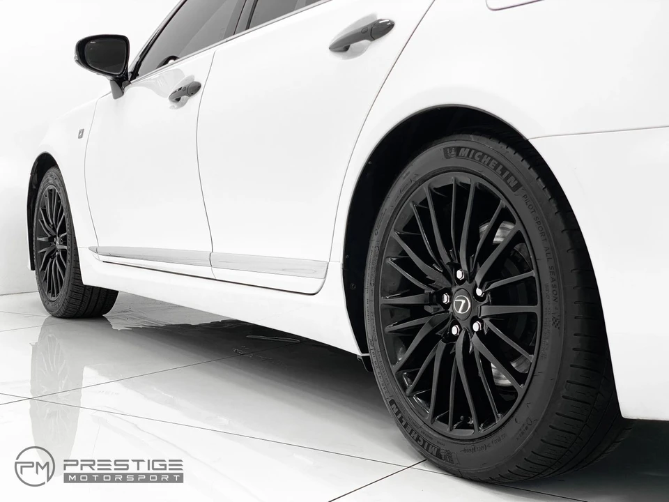 2015 Lexus LS 4th Gen - Image 29 of 31