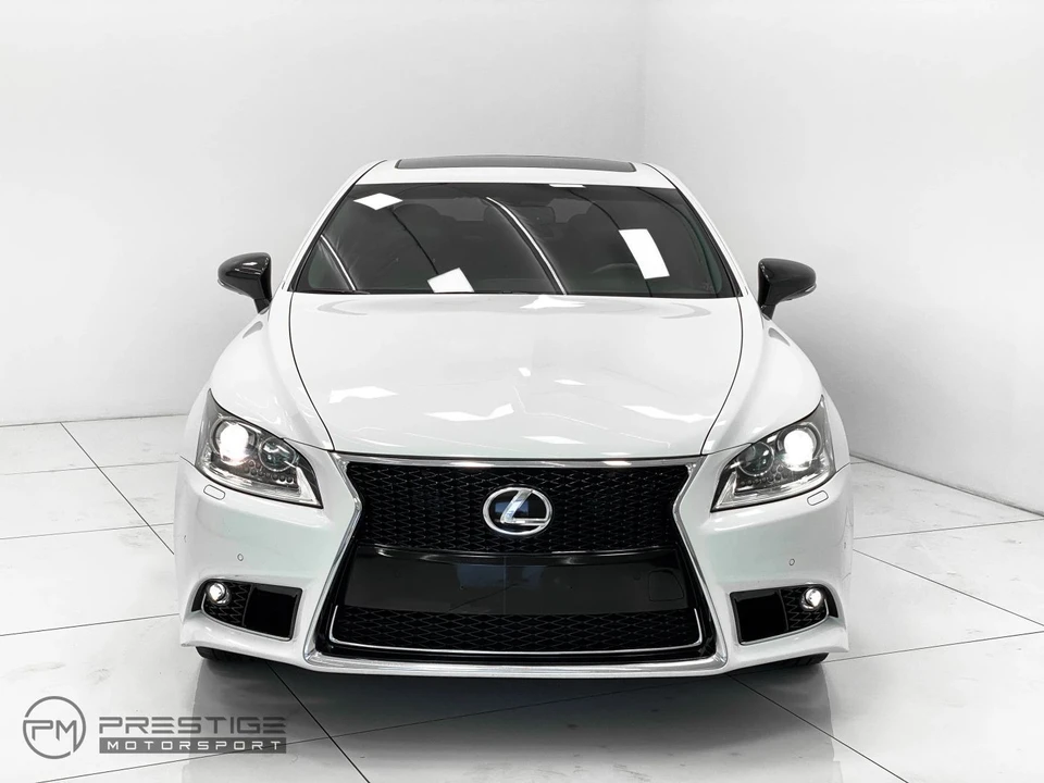 2015 Lexus LS 4th Gen - Image 27 of 31