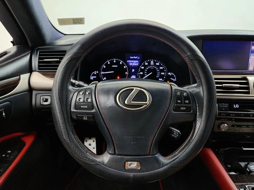 2015 Lexus LS 4th Gen - Image 18 of 31