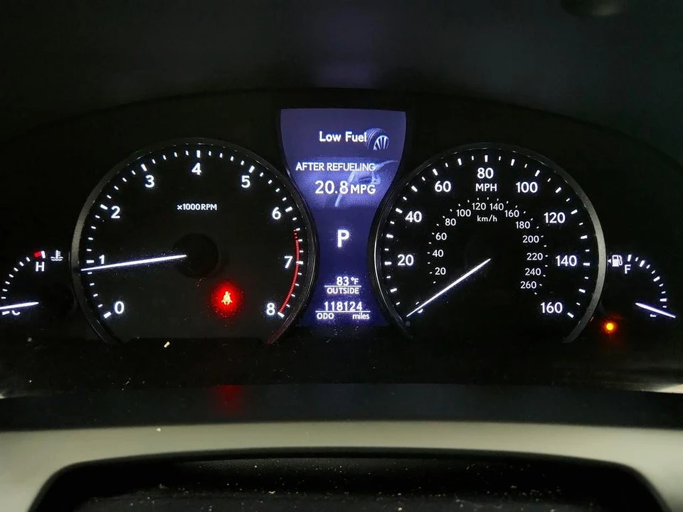 2015 Lexus LS 4th Gen - Image 17 of 31