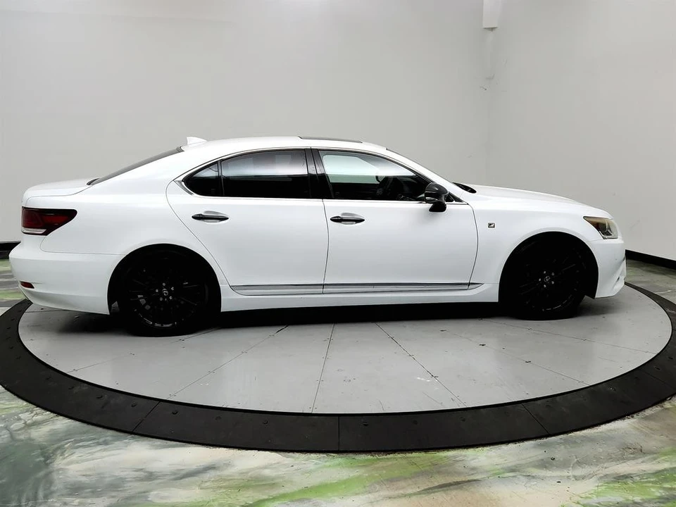 2015 Lexus LS 4th Gen - Image 4 of 31