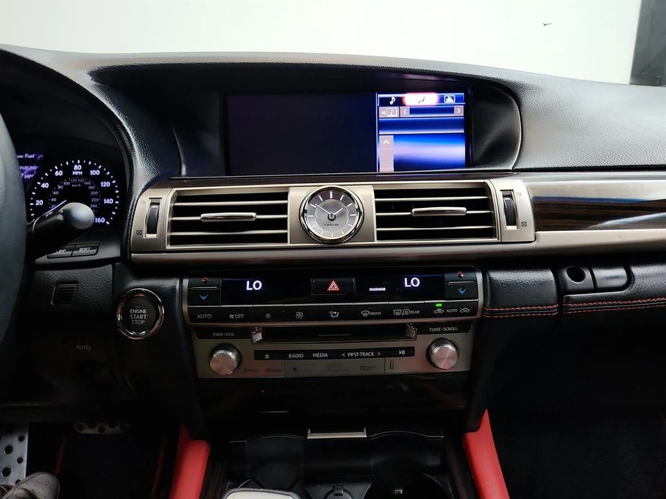 2015 Lexus LS 4th Gen - Image 21 of 31