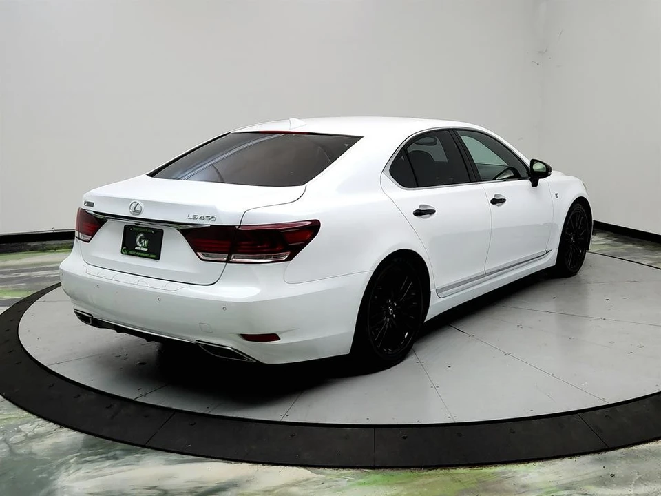 2015 Lexus LS 4th Gen - Image 5 of 31