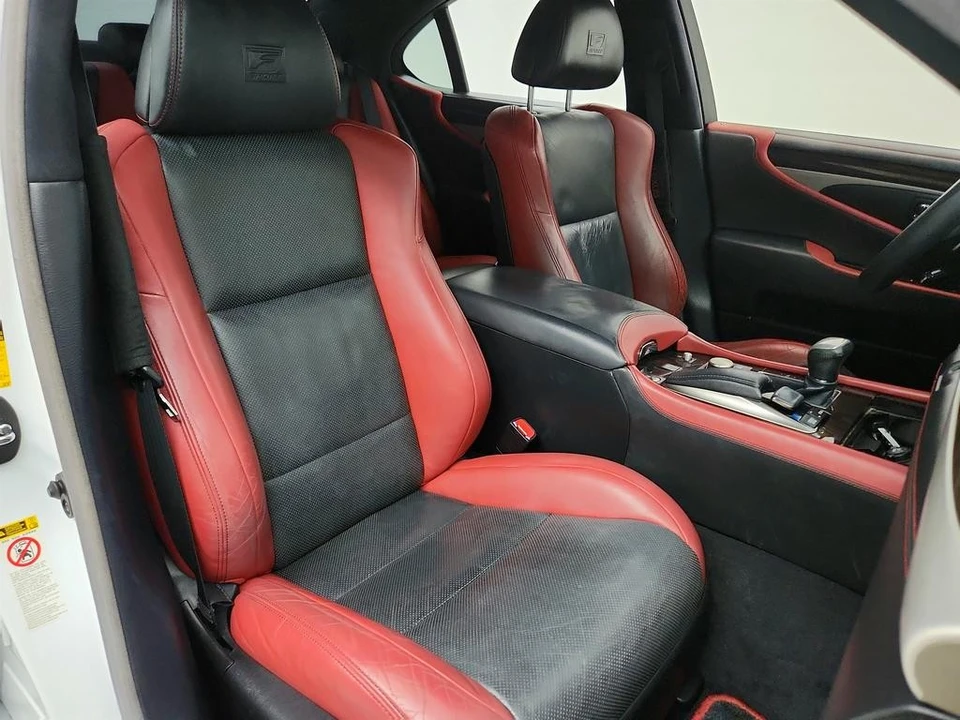 2015 Lexus LS 4th Gen - Image 27 of 31