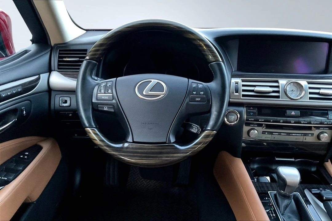2015 Lexus LS 4th Gen - Image 6 of 21