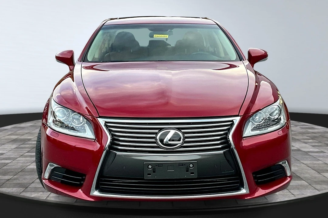 2015 Lexus LS 4th Gen - Image 4 of 21