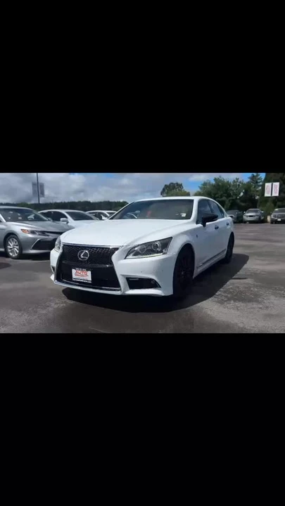 2015 Lexus LS 4th Gen - Image 21 of 21