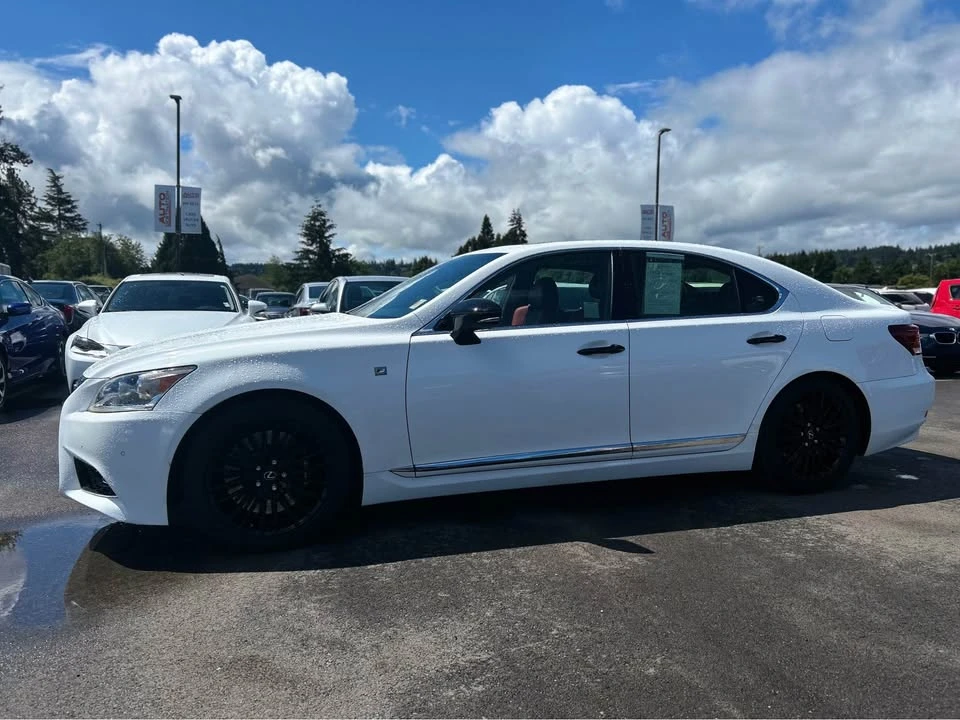 2015 Lexus LS 4th Gen - Image 7 of 21