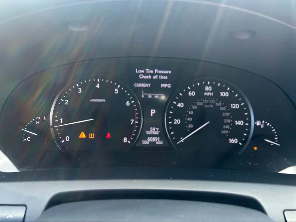 2015 Lexus LS 4th Gen - Image 16 of 21