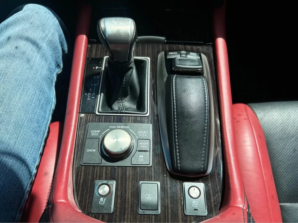 2015 Lexus LS 4th Gen - Image 18 of 21