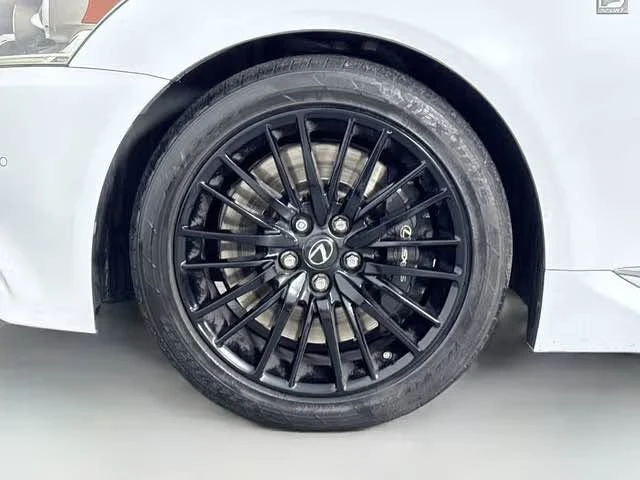 2015 Lexus LS 4th Gen - Image 8 of 17