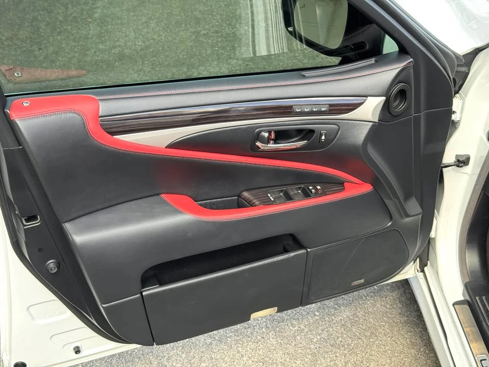 2015 Lexus LS 4th Gen - Image 7 of 20