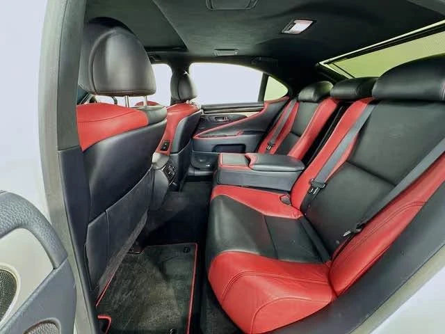 2015 Lexus LS 4th Gen - Image 10 of 17