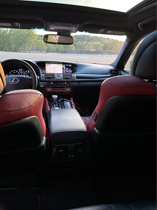 2015 Lexus LS 4th Gen - Image 11 of 12