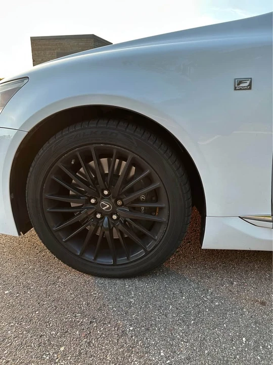 2015 Lexus LS 4th Gen - Image 8 of 12